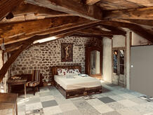 Chambre d’amis en France, notre client a choisi le Shuffle it Shades of Japandi mix pour cette chambre d’amis chaleureuse. Les tons doux et les motifs subtils apportent équilibre et harmonie, en parfaite adéquation avec le charme naturel de cet intérieur.